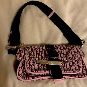 Imposter Dior pink bag.